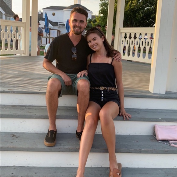 Meet your Posher, Katelyn - Picture 1 of 1